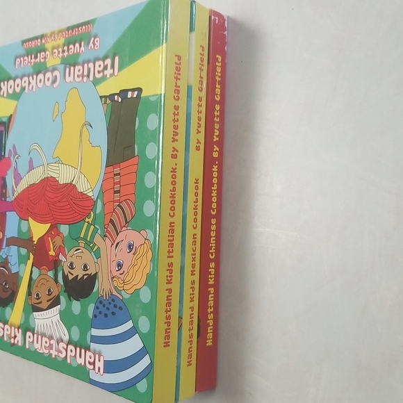 Set of 3 kids cookbooks - Picture 5 of 8